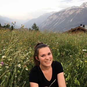 Meet your Posher, Josie